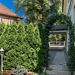 Am Waldschloesschen 3*
