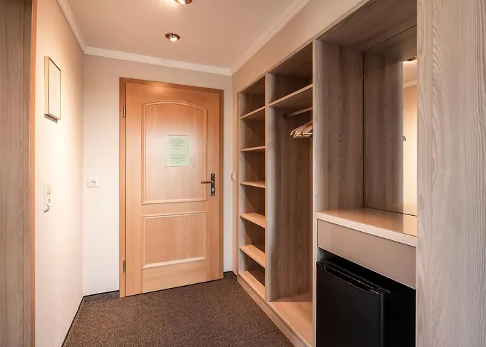 Am Waldschloesschen 3*