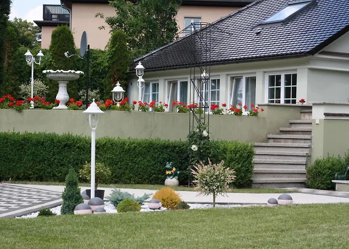 Am Waldschloesschen 3*