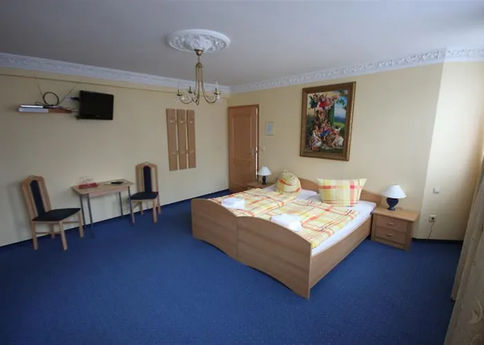 Πανσιόν Am Waldschloesschen 3*