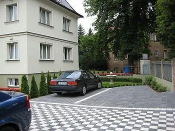 Am Waldschlösschen 2*