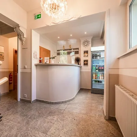 Am Waldschloesschen 3*