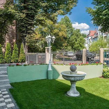 Am Waldschloesschen 3*