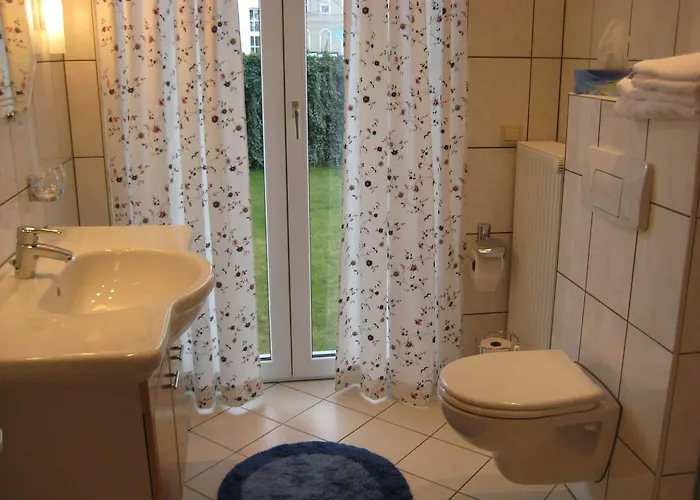 Am Waldschloesschen 3*