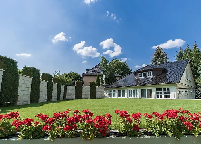 Am Waldschloesschen 3*